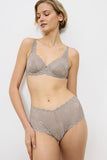 Amoreutte Lace Wired Bra